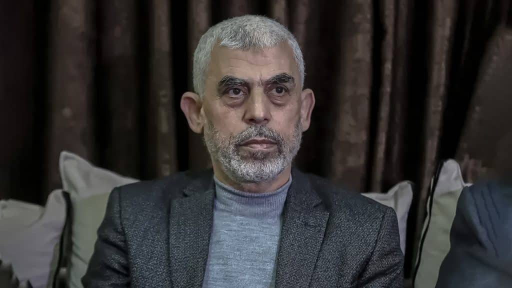 Yahya Sinwar, líder de Hamás, es asesinado en un ataque israelí en la Franja de Gaza.