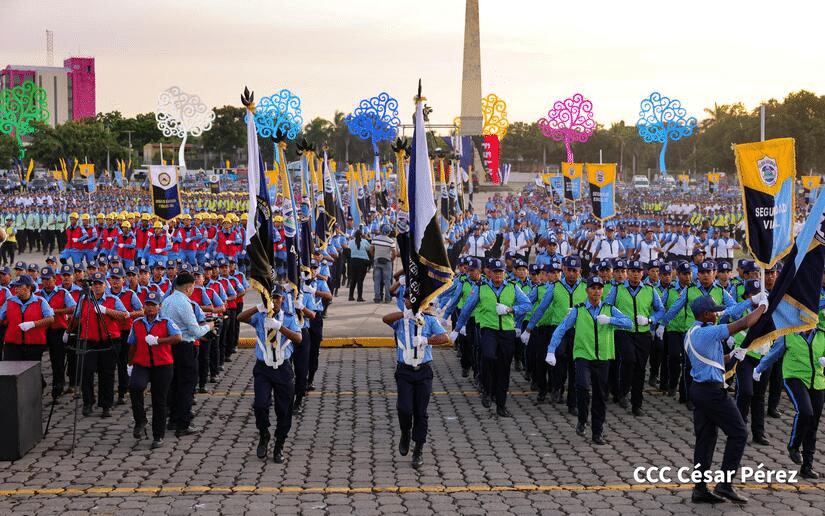 Acto de celebración del 45 aniversario de la Policía Nacional de Nicaragua y el Ministerio del Interior