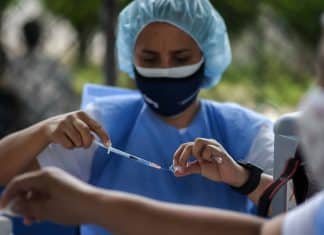 Nicaragua lanza su segunda campaña de vacunación gratuita contra 16 enfermedades Nicaragua aplica vacunas para combatir 16 enfermedades como parte de su estrategia para salvaguardar la salud de sus ciudadanos.