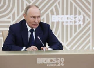 Putin: Los BRICS avanzan a la multipolaridad frente a la injerencia de Occidente Occidente con su política de injerencias y sanciones obstaculizan el paso para que el mundo sea multipolar afirma Putin.
