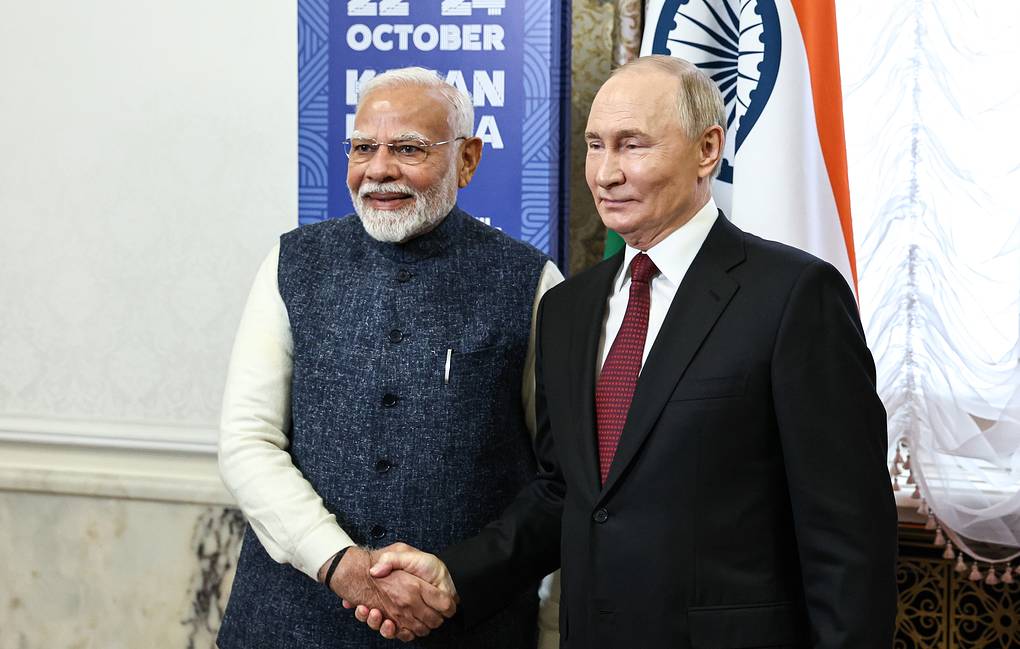 Vladímir Putin sostuvo una reunión con el Primer Ministro de la República de la India, Narendra Modi, durante la Cumbre de los BRICS