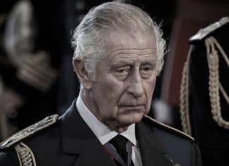 Senadora australiana protesta contra genocidio de la corona inglesa “¡Esta no es su tierra!” manifestó la senadora Lidia Thorpe al rey Carlos III.