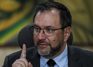 Venezuela repudia declaraciones injerencistas del gobierno de Brasil Brasil opina sobre temas democráticos que solo le corresponden a Venezuela, asegura el canciller venezolano, Yván Gil.