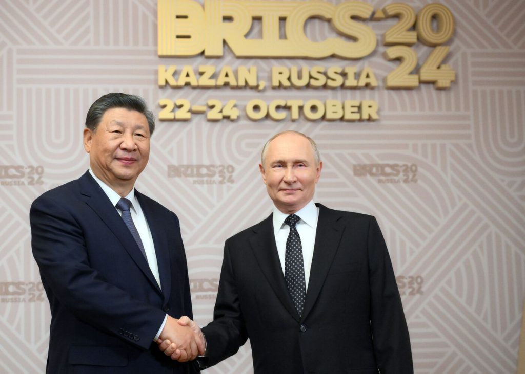 El presidente de China, Xi Jinping, junto a su homologo ruso, Vladímir Putin.