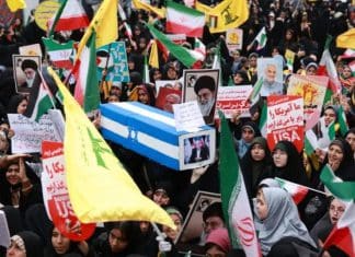 Irán celebra el “Día Nacional de Lucha contra la Arrogancia Global” Hosein Salami, general de división del Cuerpo de la Guardia Revolucionaria de Irán, precisó que EEEUU promueve las “ocupaciones en el mundo”.