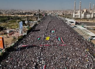 Masiva manifestación en Yemen contra el genocidio israelí en Líbano y Palestina