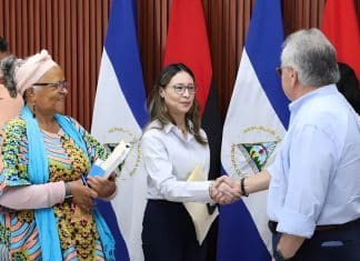 Nicaragua promueve reforma a la Constitución Política garantizando paz y seguridad Reformas a la Constitución Política de Nicaragua contempla la lucha contra la pobreza, fortalecimiento de la democracia y asegura los derechos fundamentales de sus ciudadanos.