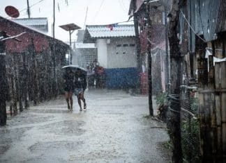 Panamá declara alerta roja ante intensas lluvias Gobierno de Panamá emite alerta roja en diferentes localidades.