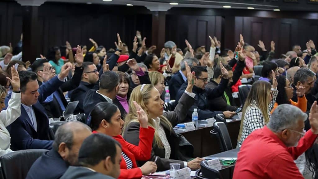 Nueva “Ley Especial Libertador Simón Bolívar”, inhabilitará a los venezolanos que soliciten sanciones contra Venezuela.