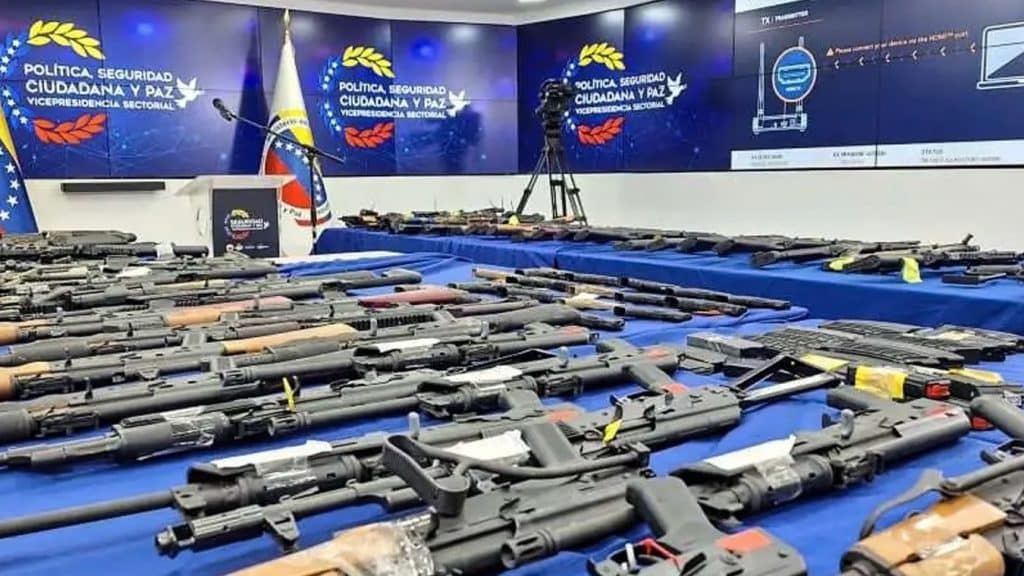 Venezuela incauta un lote de armamento el cual sería entregado a grupos terroristas financiados por EEUU.