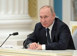 Moscú activa línea directa para que la ciudadanía se comunique con el presidente Putin Por primera vez se utiliza la Inteligencia Artificial para el procesamiento de preguntas dirigidas al presidente Putin.