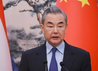 China insta al gobierno de Trump a mejorar las relaciones bilaterales China insta a EEUU para mejorar relaciones bilaterales.