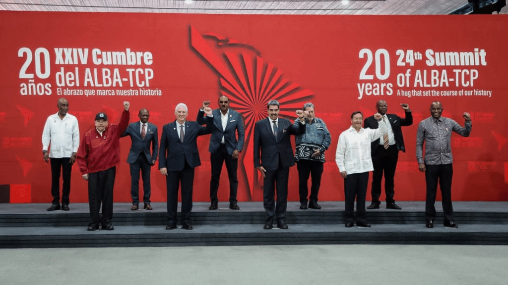 El evento inicio con la toma de la foto oficial de la XXIV Cumbre del ALBA-TCP