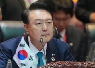 Presidente de Corea del Sur investigado por traición tras imponer ley marcial Activistas denuncian al mandatario de Corea del Sur por traición.