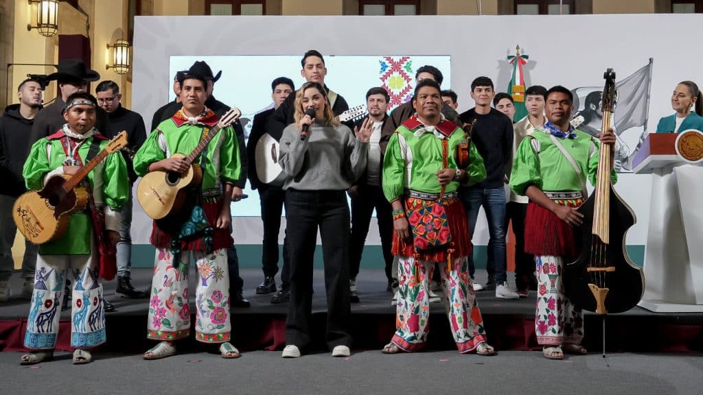 Gobierno presenta “Himno Migrante” en el marco del día internacional del migrante.