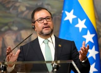 Venezuela: Gobierno de Argentina fracasará en su intento de imponer su hipocresía y prepotencia El Gobierno venezolano advirtió que los funcionarios argentinos fracasarán en su intento de agresión contra Venezuela.