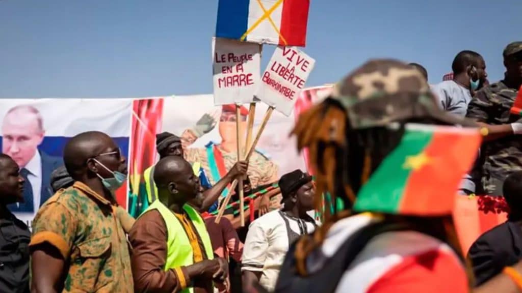 Líder de Burkina Faso Ibrahim Traoré, instó a los africanos a luchar contra todas las formas de colonialismo, mediante la independencia.