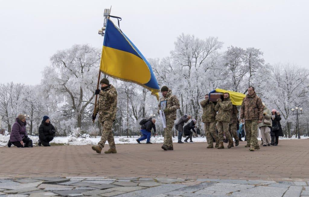 Ucrania modificará la edad del reclutamiento militar desde los 18 años, según el Servicio de Inteligencia Exterior de Rusia (SVR).