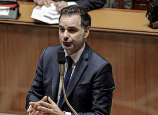 Francia insta a la UE prepararse ante amenaza de aranceles de Trump Francia pide a la UE prepararse frente a los aranceles de Trump.