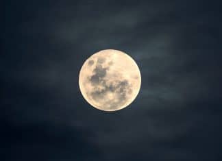 La Luna es incluida en lista de patrimonio cultural en peligro Inclusión de la Luna en lista de sitios en peligro destaca necesidad de políticas internacionales de preservación