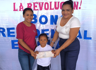 Nicaragua entrega Bono Presidencial Escolar a 500 mil niños Bono escolar facilita la compra de útiles y materiales para el ciclo escolar 2025 en Nicaragua