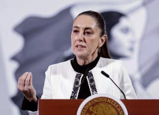 Sheinbaum desmiente reportaje sobre un supuesto laboratorio de fentanilo en México Sheinbaum cuestiona el papel de EEUU en la crisis del fentanilo y sus cárteles.