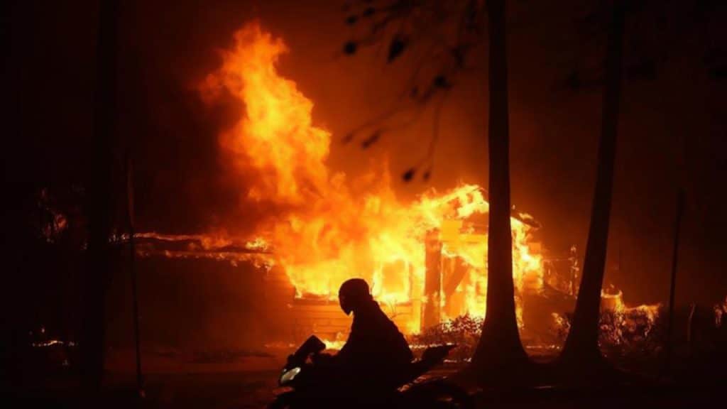 Los daños causados por los incendios forestales en California, son asemejados por Donald Trump con un ataque nuclear.