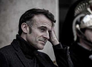 Un 60 % de los franceses pide la dimisión de Macron El 60% de los franceses exige la dimisión de Macron si prospera la moción.