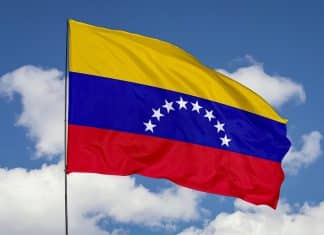 Venezuela condena llamado de Uribe a una intervención militar Uribe pide intervención militar en Venezuela, amenazando la estabilidad en la región e irrespetando el Derecho Internacional.