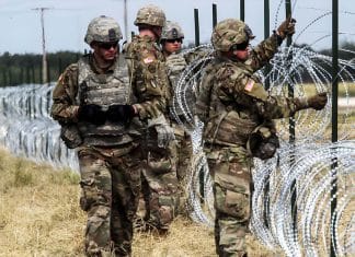 Tropas de Marines de EEUU llegan a la frontera con México