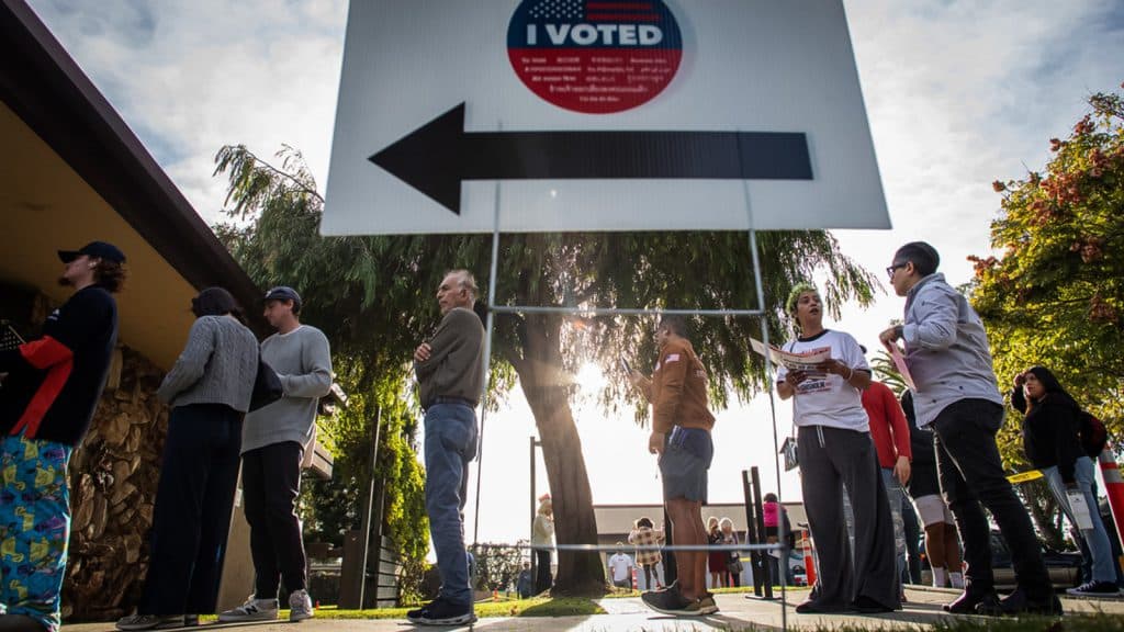 California impulsa una iniciativa para evaluar su independencia de EEUU.