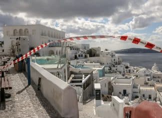 Abandono masivo de la isla Santorini, en Grecia, por actividad sísmica La isla Santorini, ha sido sacudida por una actividad sísmica durante más de dos semanas.