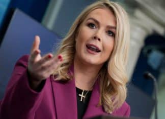 Casa Blanca veta a periodista por mencionar al golfo de México Casa Blanca impide el acceso a periodista de AP por no usar "Golfo de América".