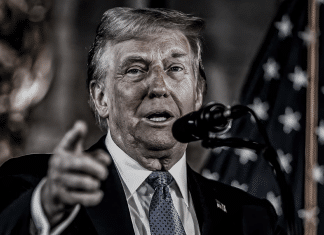 Donald Trump se refiere a las negociaciones entre Rusia y EEUU Trump destaca los avances en el diálogo con Rusia y critica a Ucrania en relación al conflicto. Trump destaca los avances en el diálogo con Rusia y critica a Ucrania en relación al conflicto.