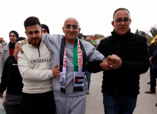 Israel libera a 183 rehenes palestinos en medio de la tregua con Hamás Liberados llegan a Gaza y Cisjordania tras acuerdo