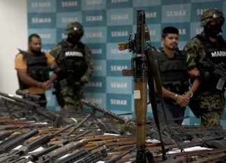 México podría demandar a fábricas de armas en EEUU Fabricantes de armas en EEUU, podrían ser considerados por México como “cómplices” de terrorismo, según Sheinbaum.