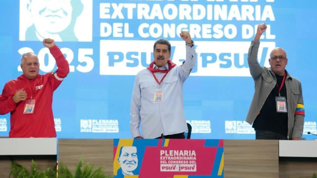 Durante la Plenaria Extraordinaria del V Congreso PSUV y IV de la JPSUV, Maduro aseguró que la oposición de Venezuela está derrotada.