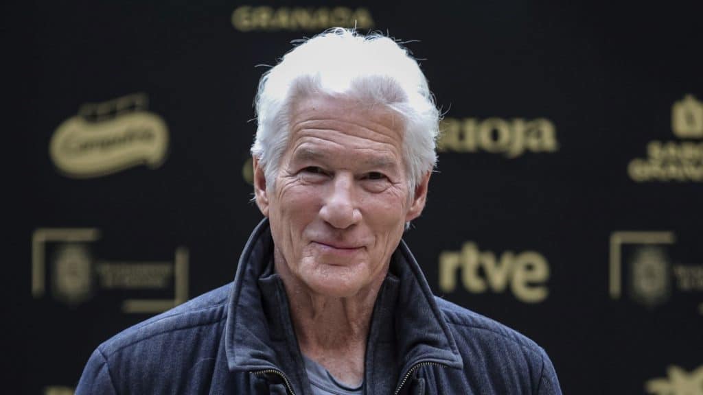 Richard Gere acusa a Trump de desmantelar programas claves en EEUU.