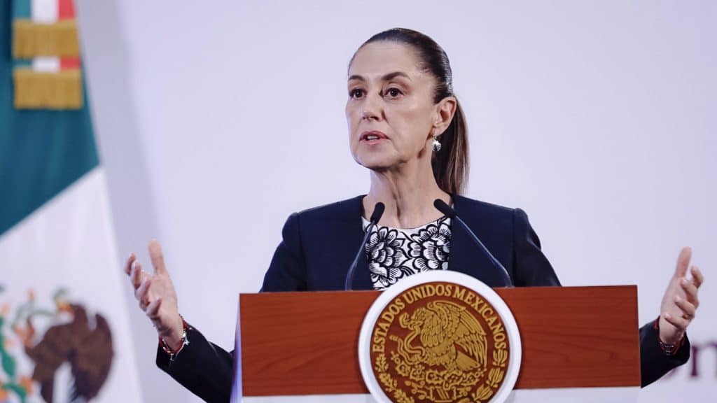 La presidenta Claudia Sheinbaum, defendió la soberanía de México, ante las nuevas amenazas de intervención militar por parte de EEUU.