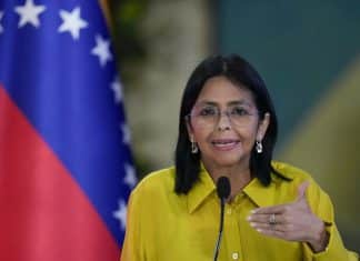 Venezuela rechaza revocación de licencias petroleras a Chevron por EEUU Venezuela responde a Estados Unidos por la suspensión de licencias a Chevron.