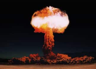 Donald Trump: “El poder de las armas nucleares es una locura” Desnuclearización global es propuesta por Donald Trump, tras informar sus pretensiones de abordar el asunto con Rusia y China.