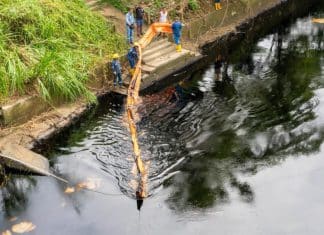 Ecuador declara emergencia ambiental por derrame de crudo Intensas lluvias provocan deslizamiento de tierra y derrame de crudo en Ecuador.