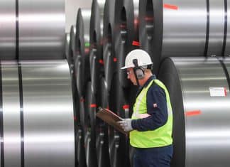 Entran en vigor aranceles del 25 % para aluminio y acero importados hacia EEUU Nuevos aranceles del 25% contra las importaciones de aluminio y acero en EEUU, entran en vigor.