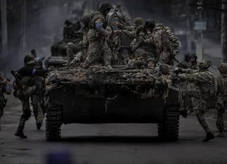 EEUU reconoce que existe una guerra “proxy” con Rusia en Ucrania