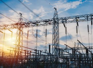 Canadá se retracta sobre recargo a exportaciones de electricidad hacia EEUU