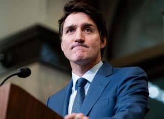 Abucheos marcan la salida de Justin Trudeau como primer ministro de Canadá