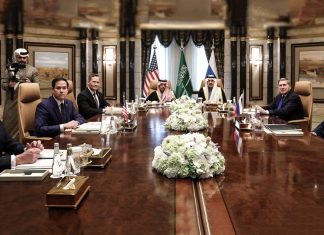 EEUU participará en “acercamiento” entre Rusia y Ucrania en Arabia Saudita Rusia y Ucrania serán consultados por EEUU en salas diferentes, acerca de los términos para el ‘alto al fuego’.