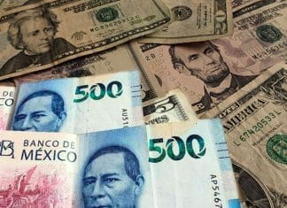 El peso mexicano se fortalece mientras Wall Street se desploma El peso mexicano se fortalece tras decisión de Trump, mientras Wall Street se desploma.