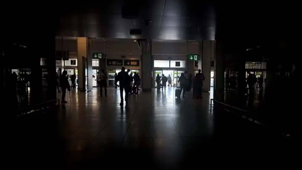 España se encuentra en recuperación gradual de la energía eléctrica tras apagón que afectó a varios países europeos