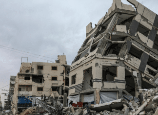 Israel asesina a 19 refugiados en clínica de la ONU Oficinas de la ONU se han convertido en refugio en la franja de Gaza y han sido bombardeadas por Israel